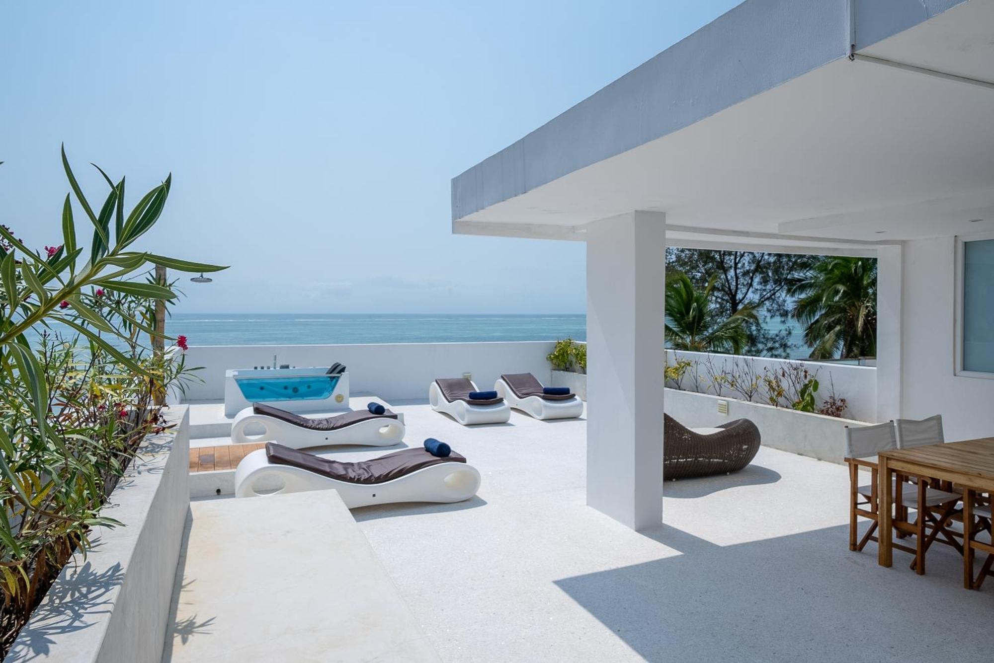 Ocean View Penthouse With Jacuzzi Elias Homes Zanzibarhouses Gulioni Exterior photo
